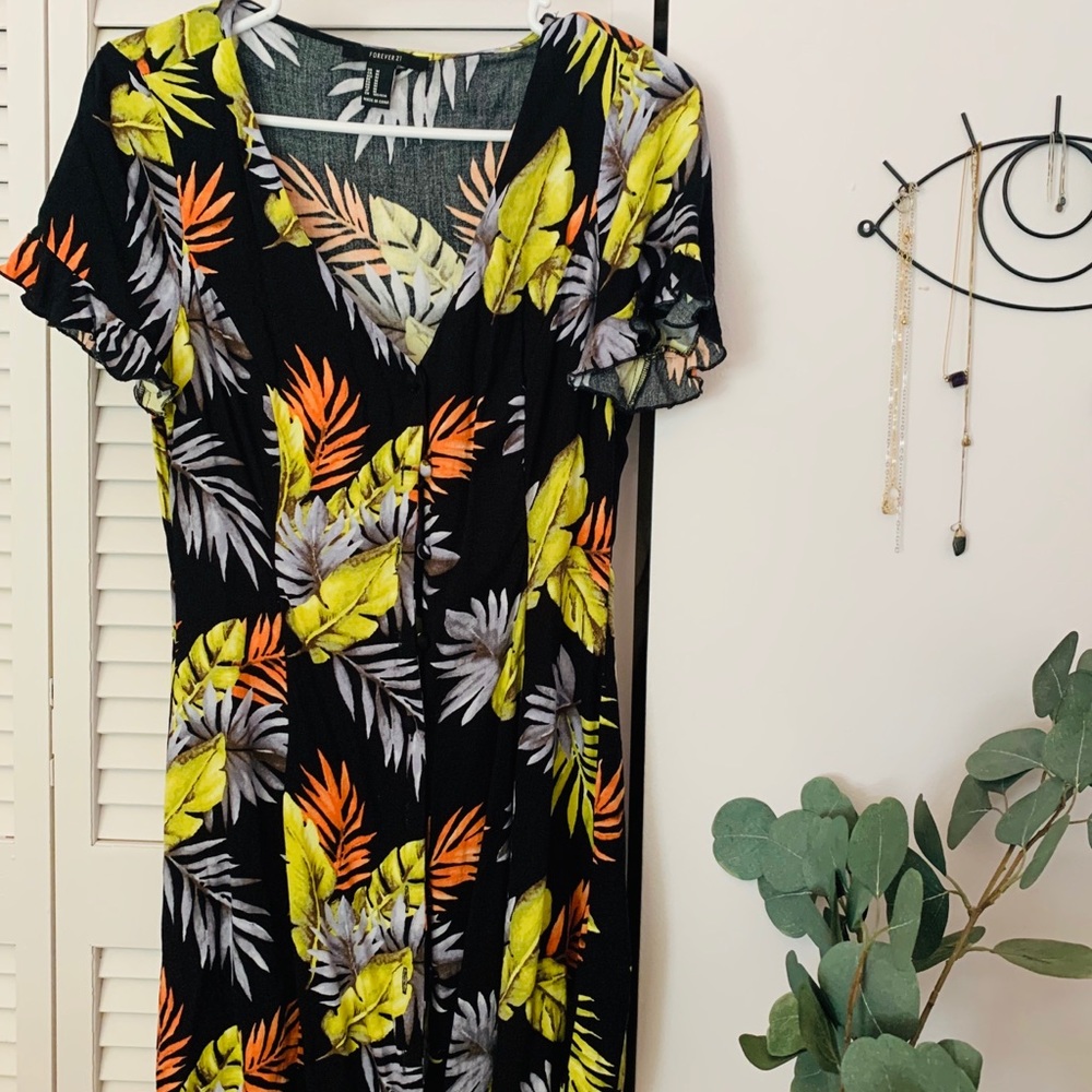 F21 | Tropical dress